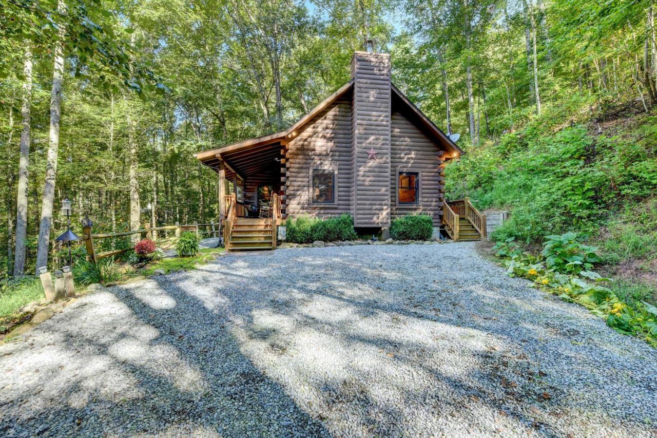 Waynesville Cabin With Covered Deck And Fire Pit! Lake Junaluska Kültér fotó