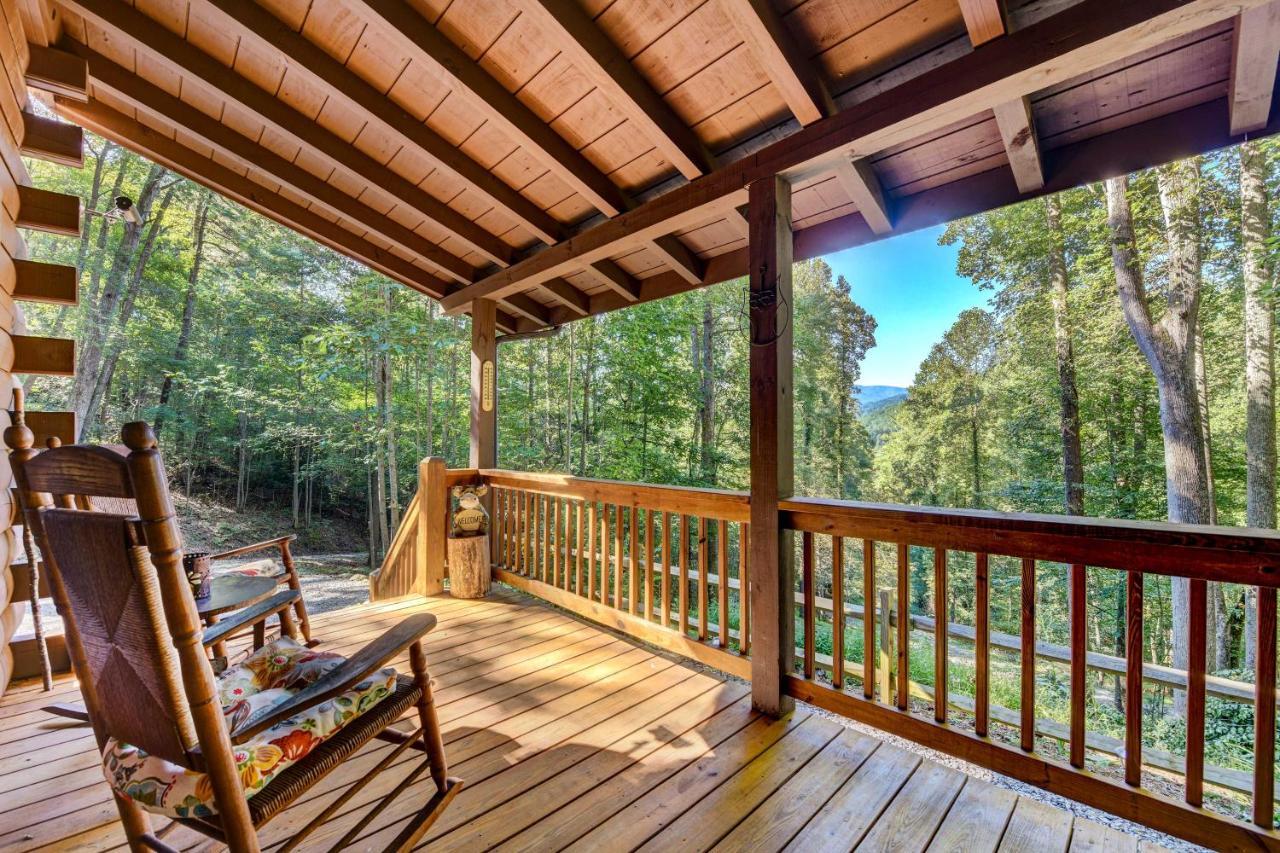 Waynesville Cabin With Covered Deck And Fire Pit! Lake Junaluska Kültér fotó